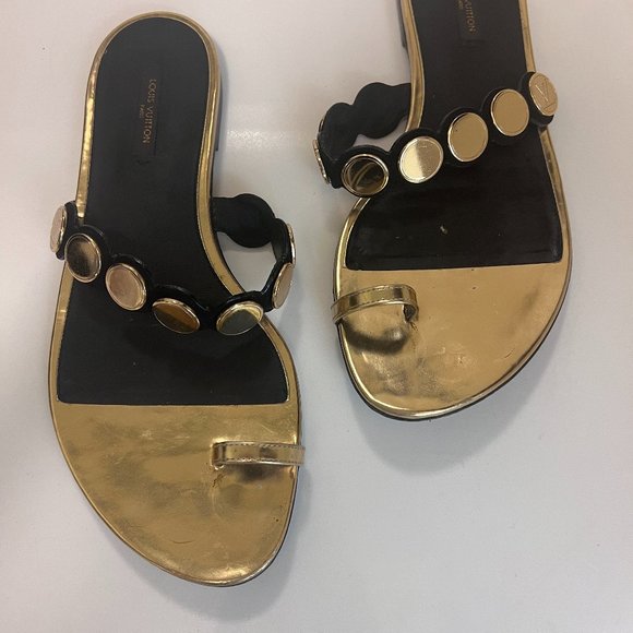 LOUIS VUITTON Socialite Gold Flat SandalsSize 40